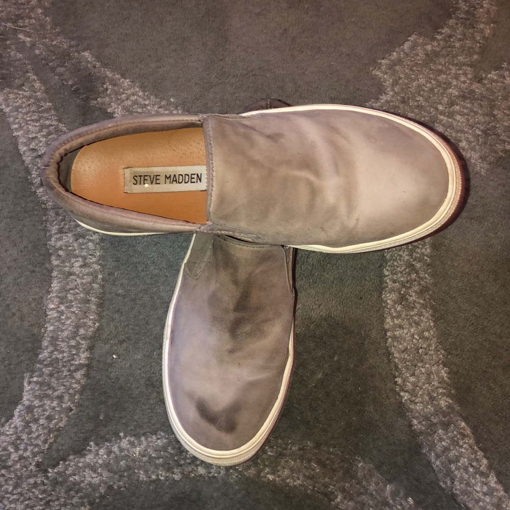 Steve Madden grey suede sneakers.
